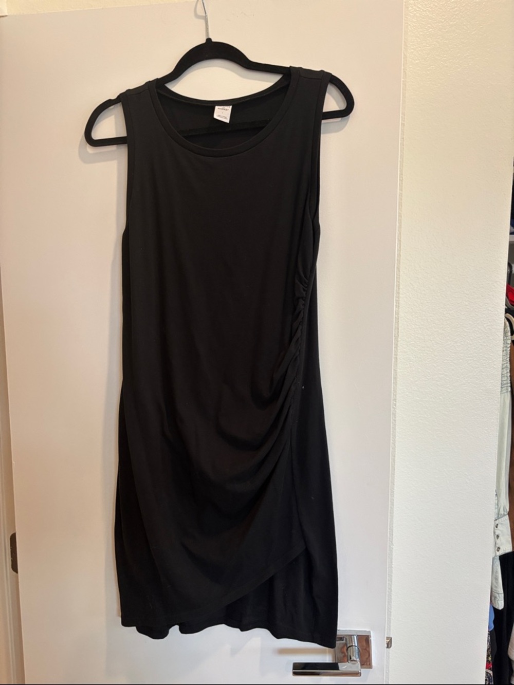 Melrose and Market Black Sleeveless Ruched Mini Dress